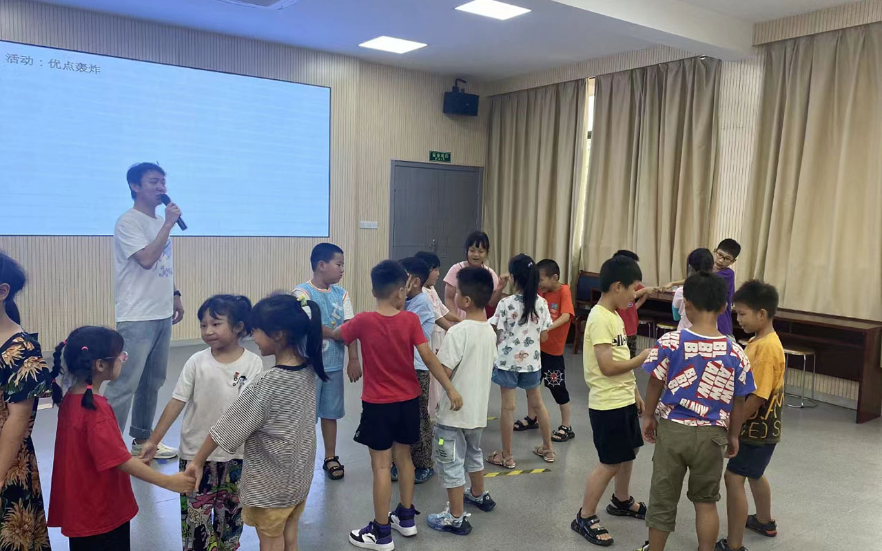 南召龙观乡中心学校